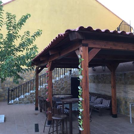 Apartamentos "Casa Rural De Aldea" Aldea del Fresno Exterior foto