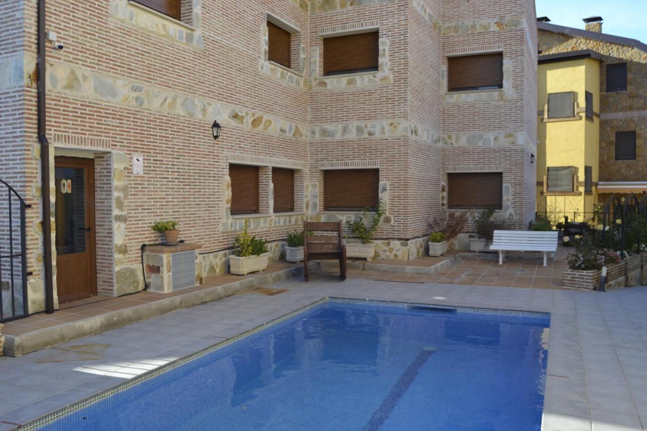 Apartamentos "Casa Rural De Aldea" Aldea del Fresno Exterior foto