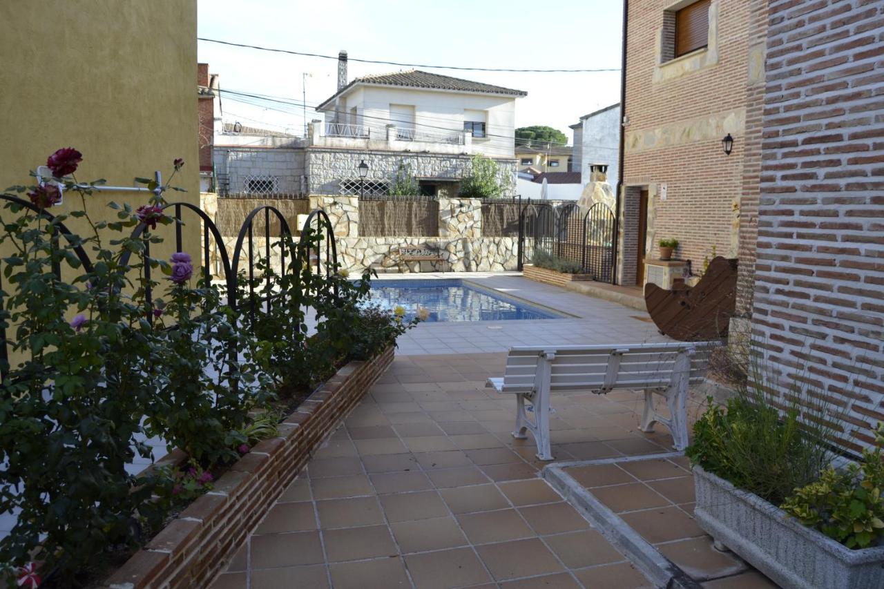 Apartamentos "Casa Rural De Aldea" Aldea del Fresno Exterior foto