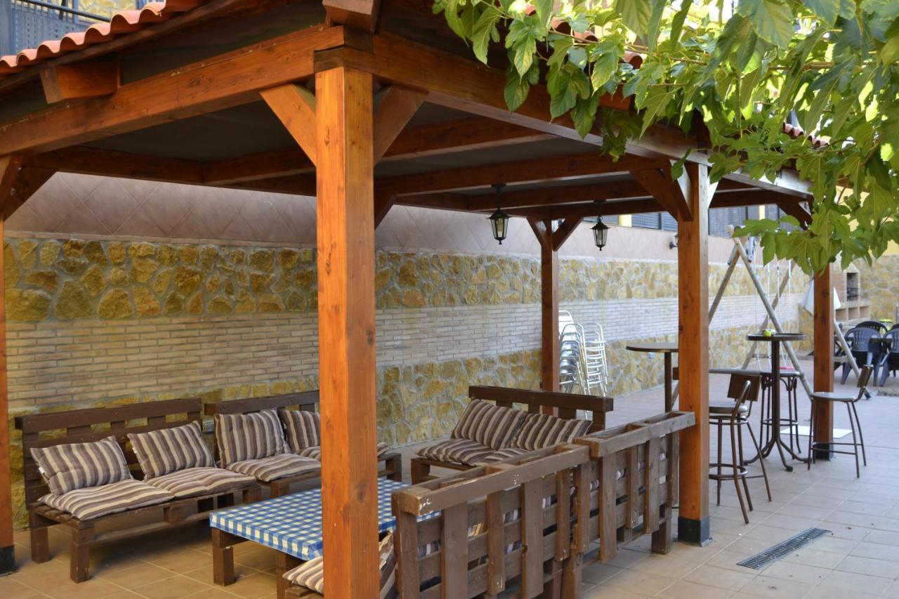 Apartamentos "Casa Rural De Aldea" Aldea del Fresno Exterior foto