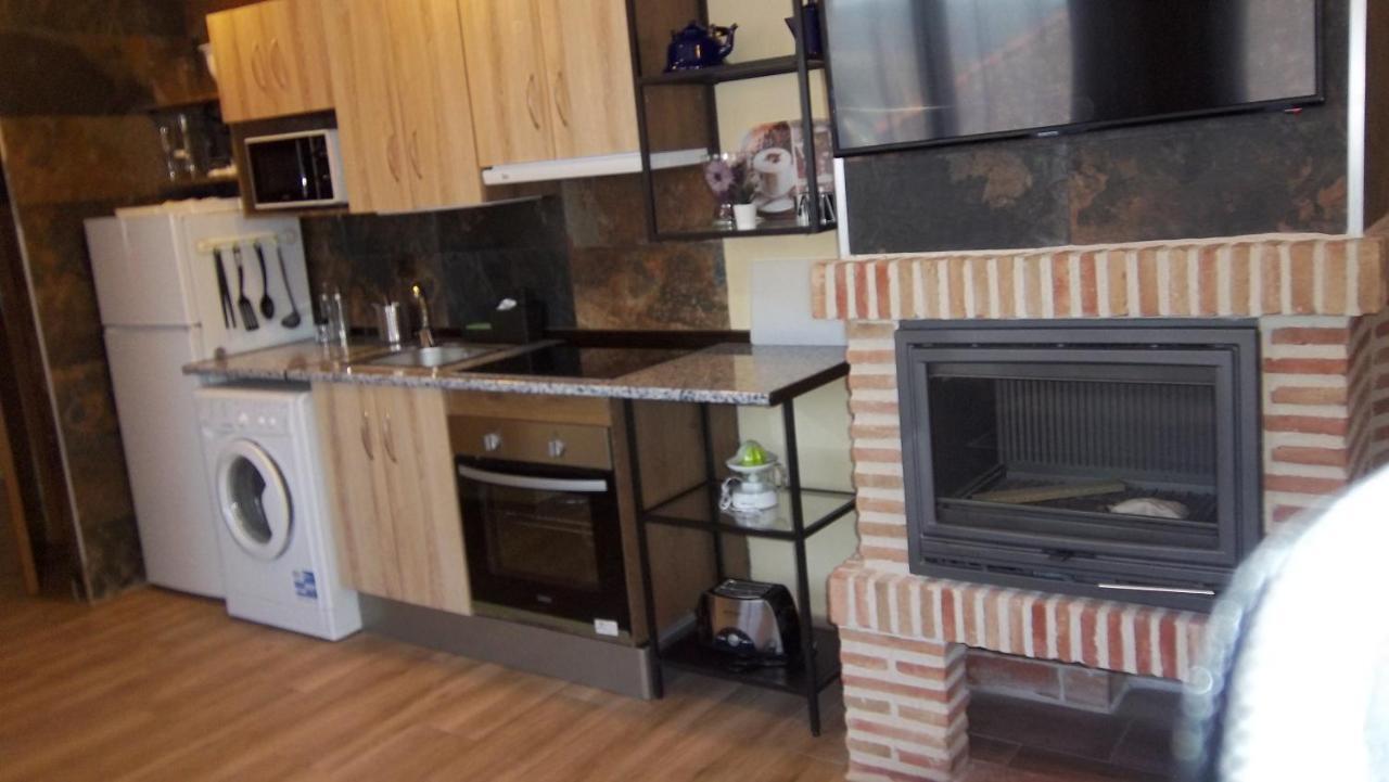 Apartamentos "Casa Rural De Aldea" Aldea del Fresno Exterior foto