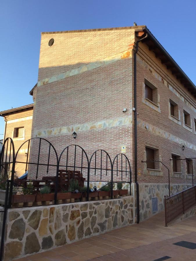 Apartamentos "Casa Rural De Aldea" Aldea del Fresno Exterior foto