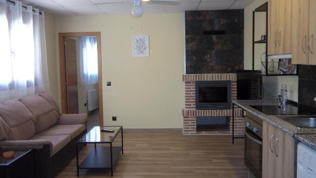 Apartamentos "Casa Rural De Aldea" Aldea del Fresno Exterior foto